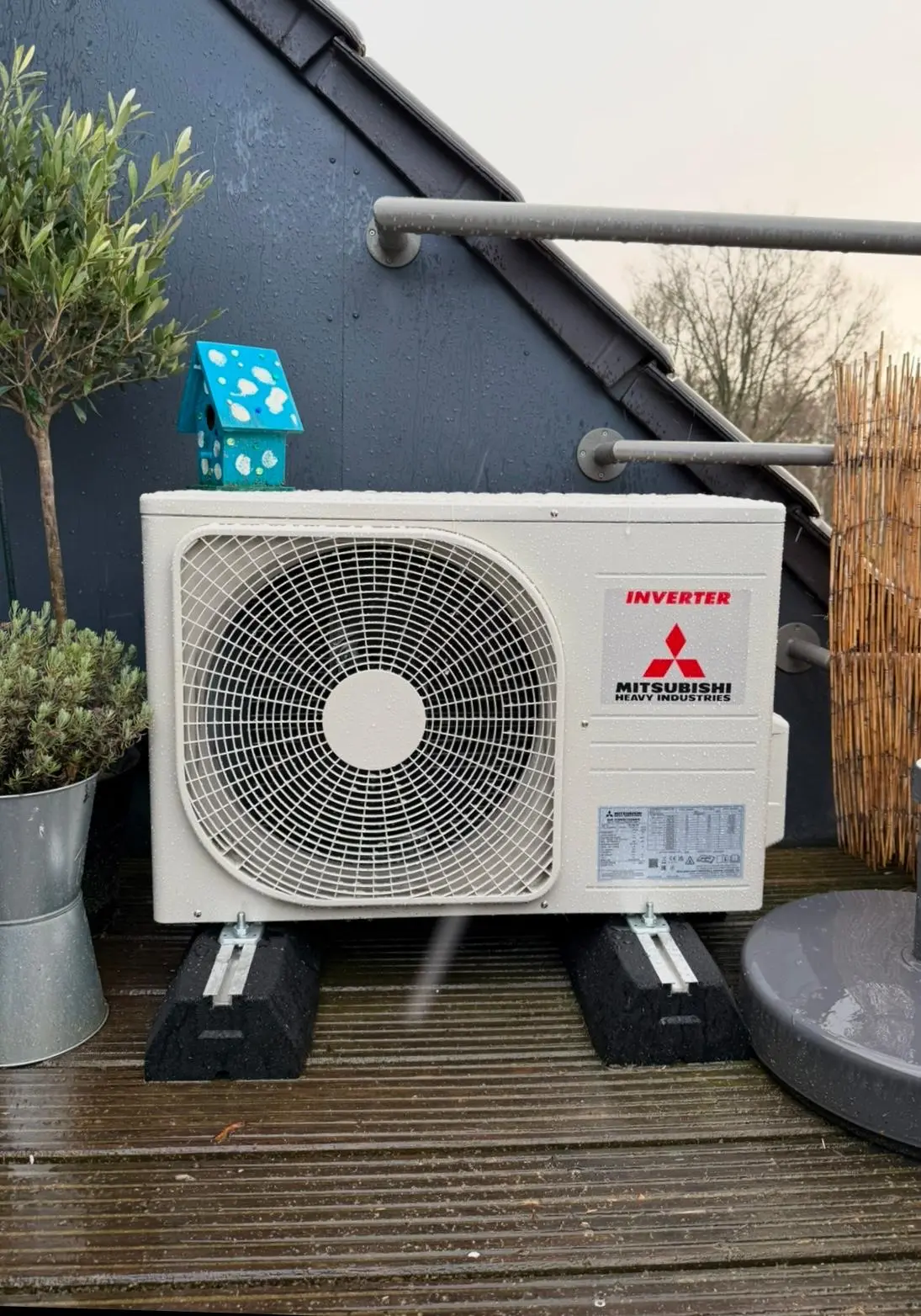 Mitsubishi buitenunit terras installatie Limburg