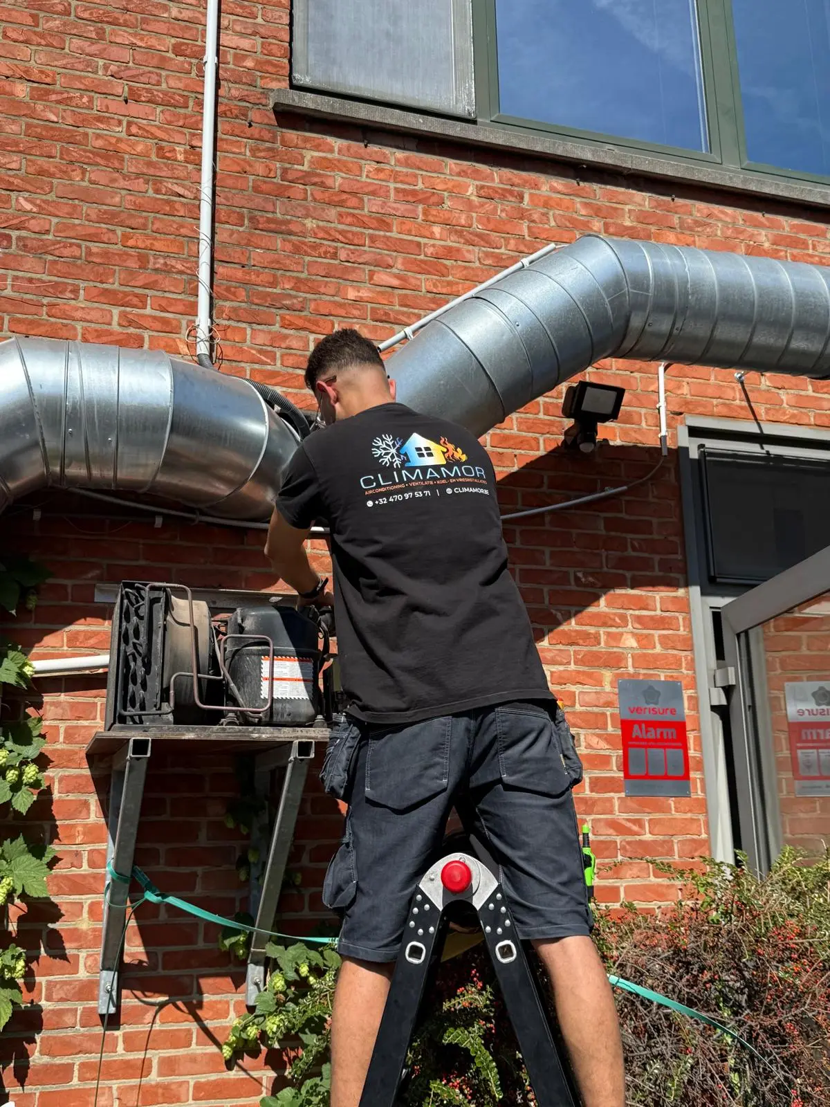 Airco kanaalbuizen buitenmuur installatie Limburg