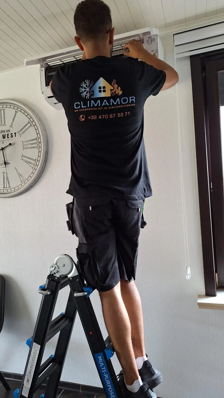 Climamor technician ladder airco installatie