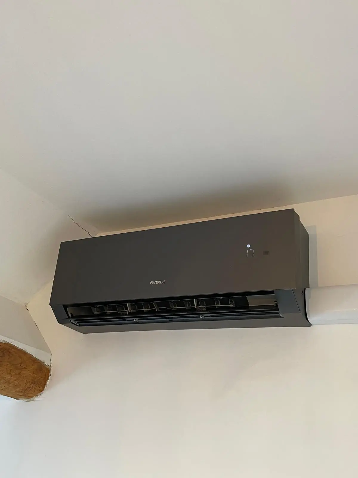 Gree zwart design airco binnenunit Limburg