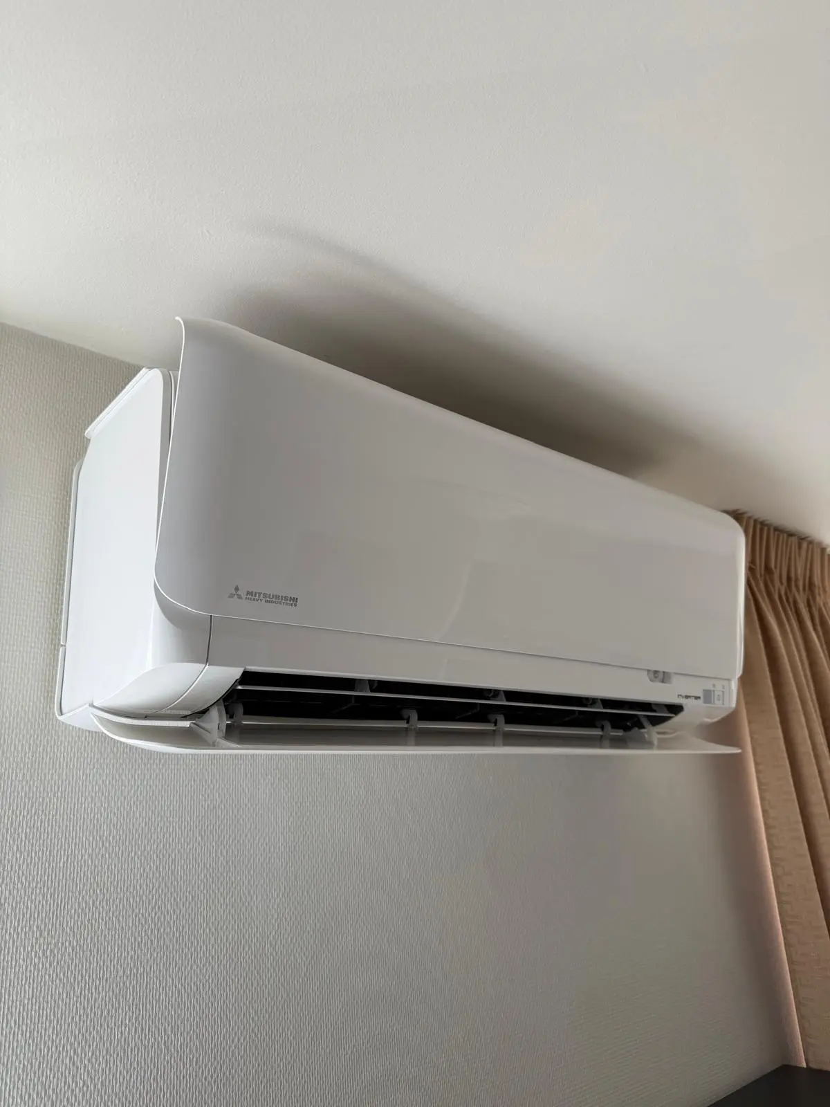 Mitsubishi airco slaapkamer installatie Limburg